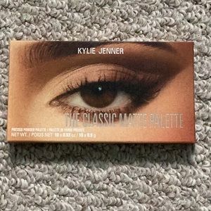 Kylie Jenner The Classic Matte Eyeshadow Palette